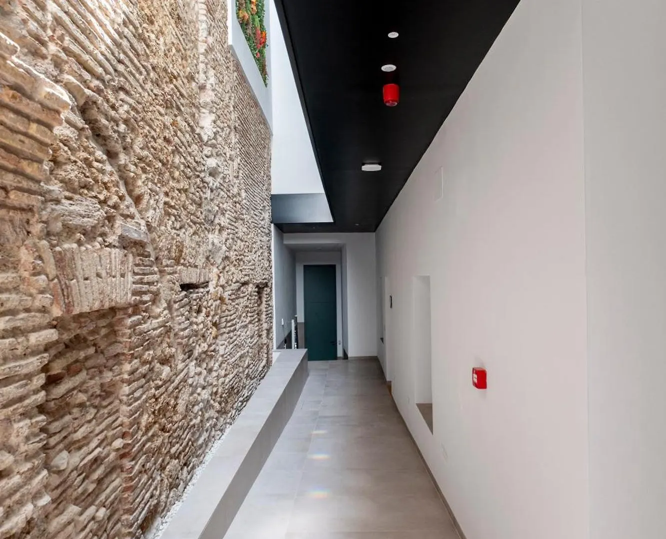 Villar Suites By Cadiz4Rentals