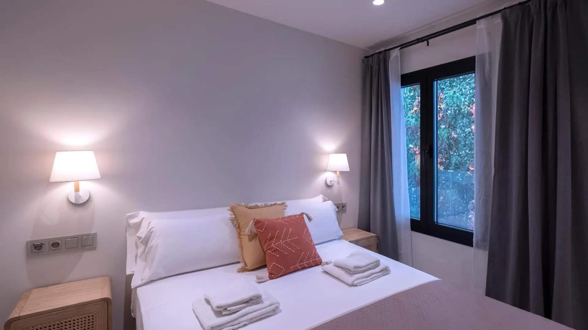 Villar Suites By Cadiz4Rentals España