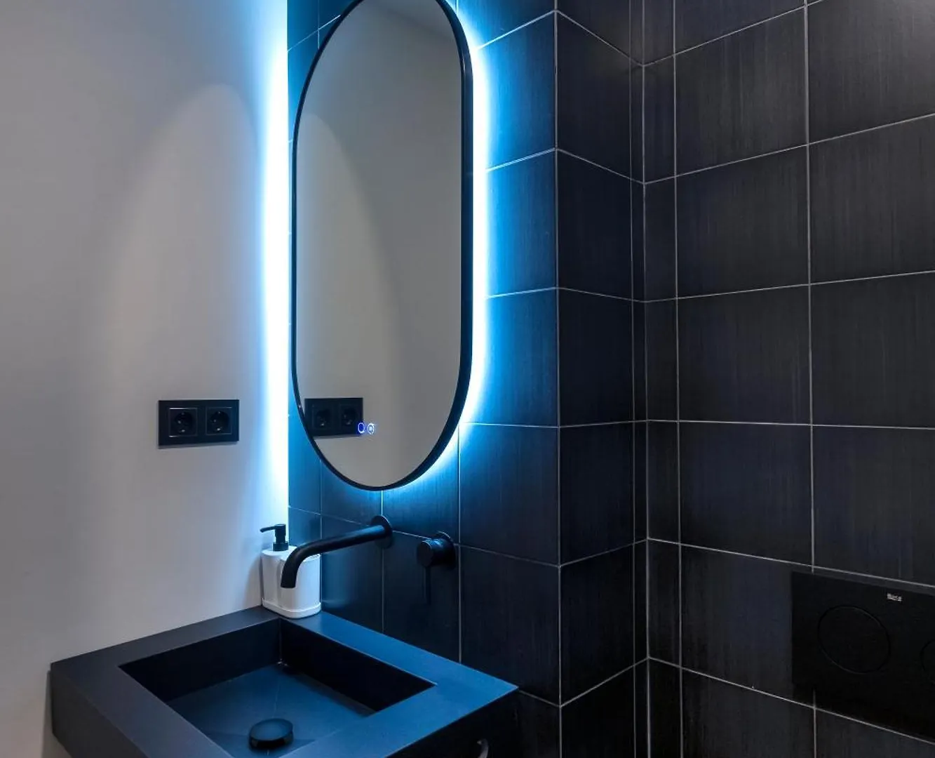 Villar Suites By Cadiz4Rentals Apartamento
