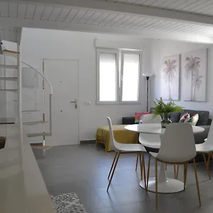 Apartamento En Playa Victoria, Cádiz