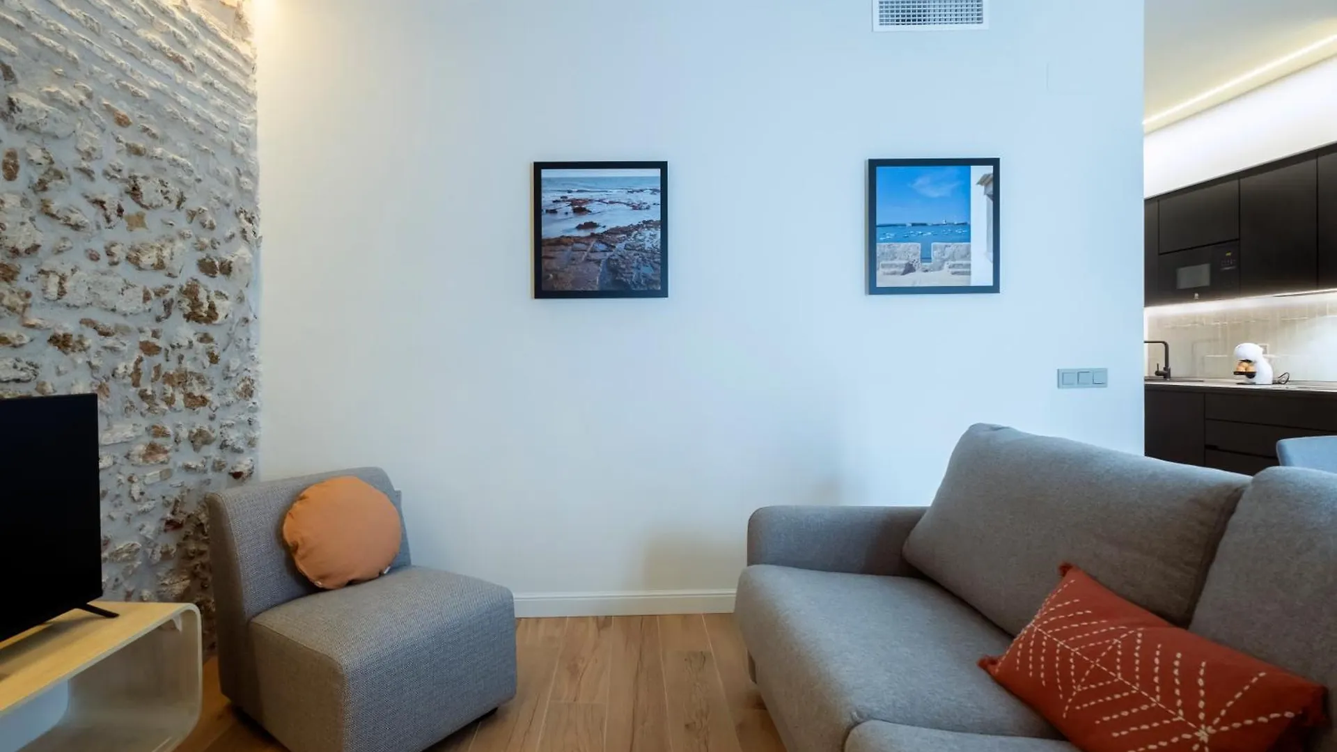 Villar Suites By Cadiz4Rentals 0*,
